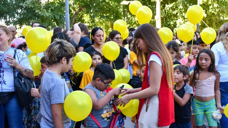 Suelta de Globos en el Día mundial de la lucha contra el cáncer infantil