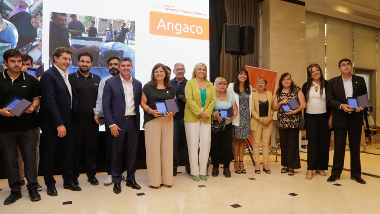 Orrego entregó certificados del programa Aprender, Trabajar y Producir