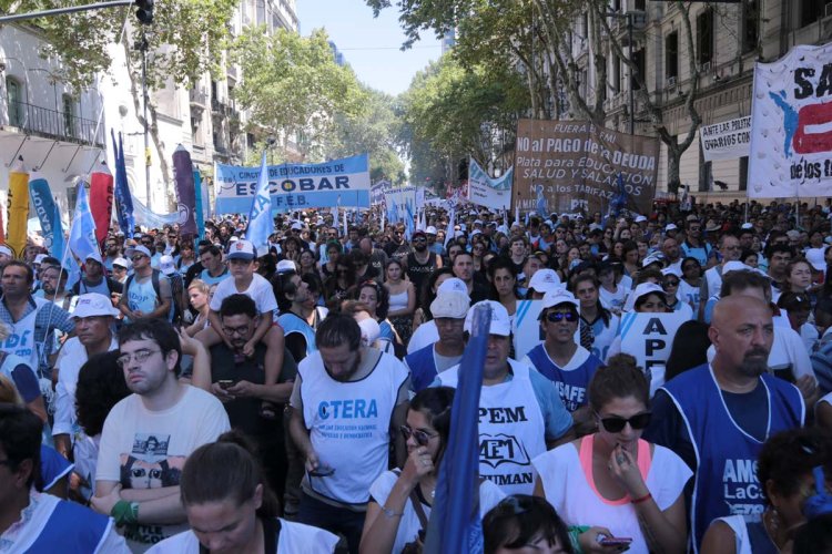 Los docentes rechazaron la oferta del gobierno y ratificaron el paro del 5 de marzo