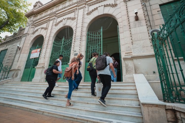 Educación estableció el cronograma de reubicación de alumnos de Secundaria