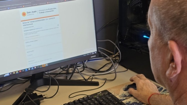 Convocan a inscribirse a profesionales con experiencia en comercio exterior