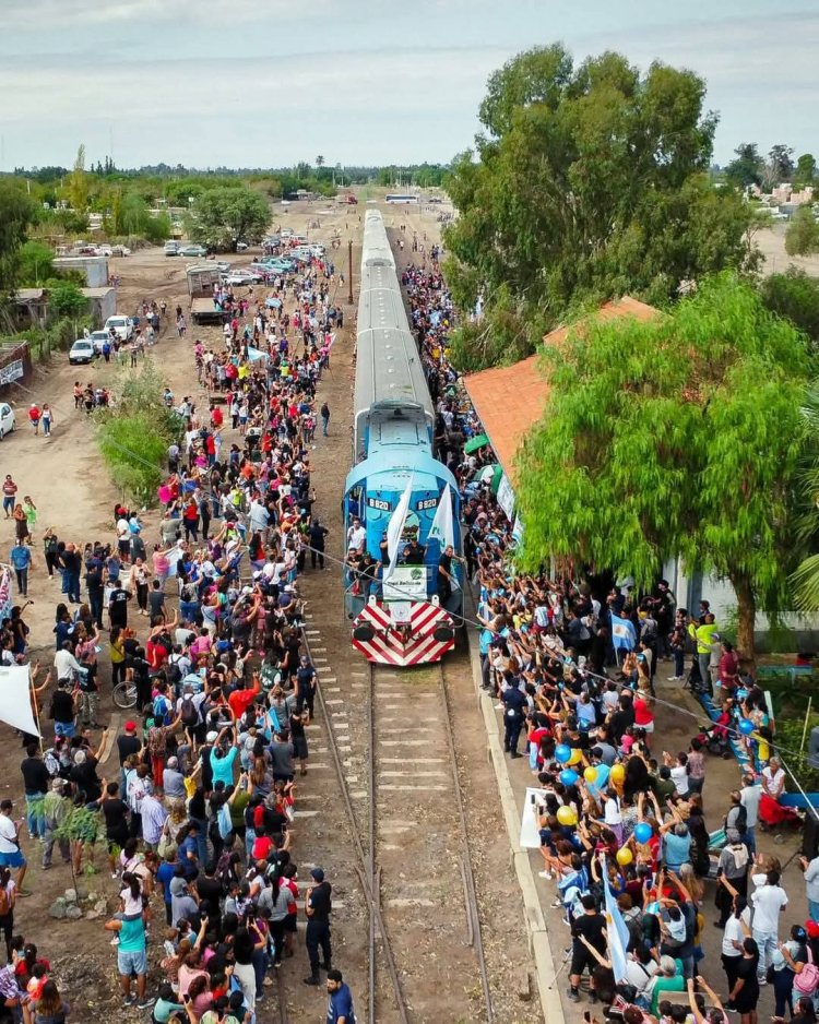 El Tren Solidario llegó a Caucete con donaciones y mucha emoción