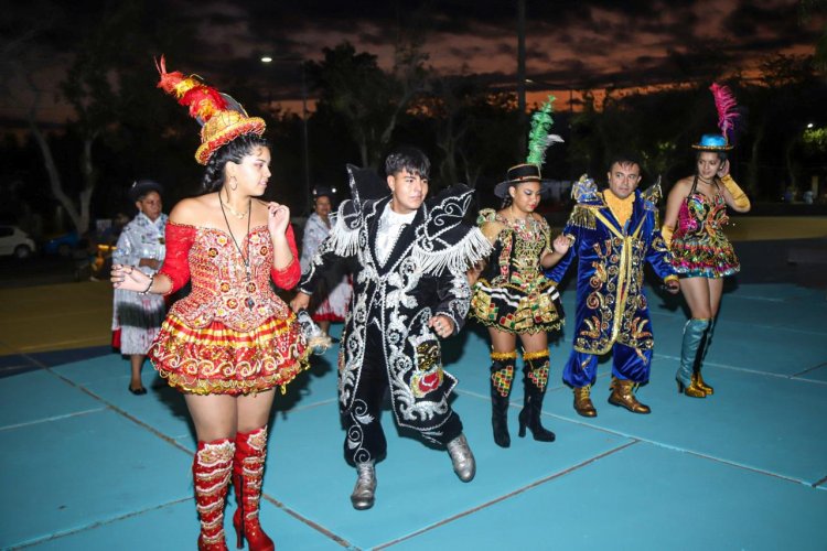 Con gran éxito, la Ciudad cerró los históricos carnavales en Desamparados y Concepción