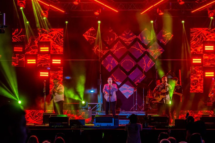 Más de 40 mil personas disfrutaron de la Fiesta Rivadavia en Colores