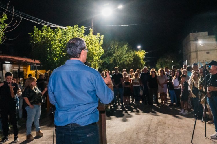 El Barrio Juana Manso, 2 de abril y 17 de agosto ya disfrutan de Luminaria LED