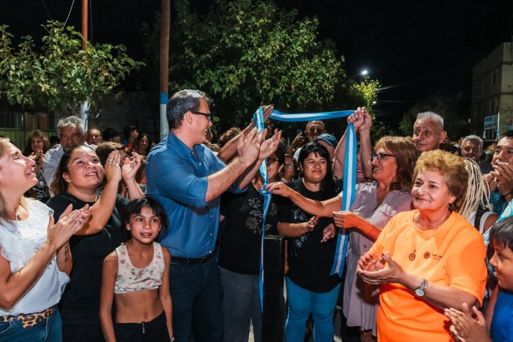 El Barrio Juana Manso, 2 de abril y 17 de agosto ya disfrutan de Luminaria LED