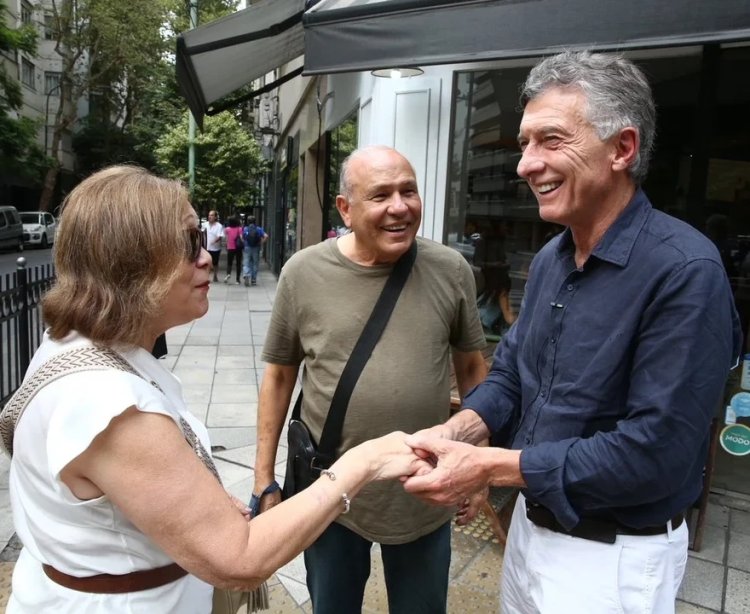El PRO volvió a recorrer los barrios de la Ciudad y dialogó con vecinos