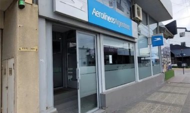 Cierran 17 sucursales de Aerolíneas Argentinas en todo el país