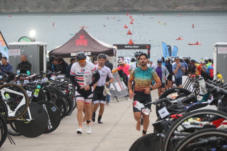 Fiesta total con el Ironman en San Juan ante una multitud