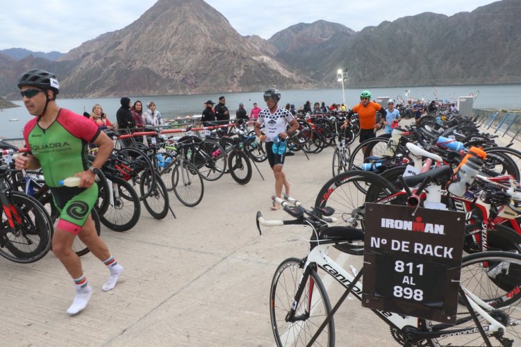 Fiesta total con el Ironman en San Juan ante una multitud