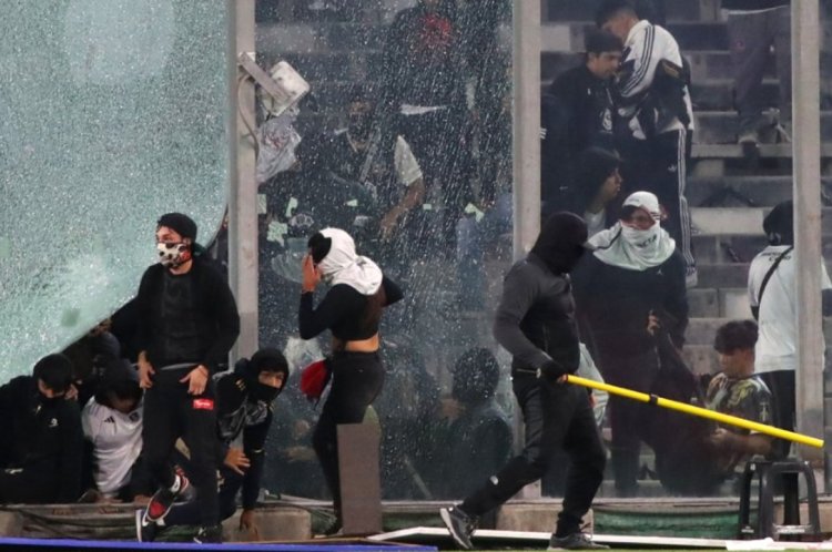 Escándalo en Chile: dos muertos y suspensión del partido entre Colo Colo y Fortaleza