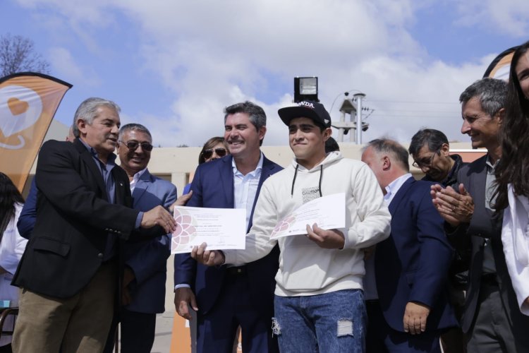 En un nuevo operativo “San Juan Cerca”, Orrego anunció 100 nuevos puntos de conexión a internet en Valle Fértil