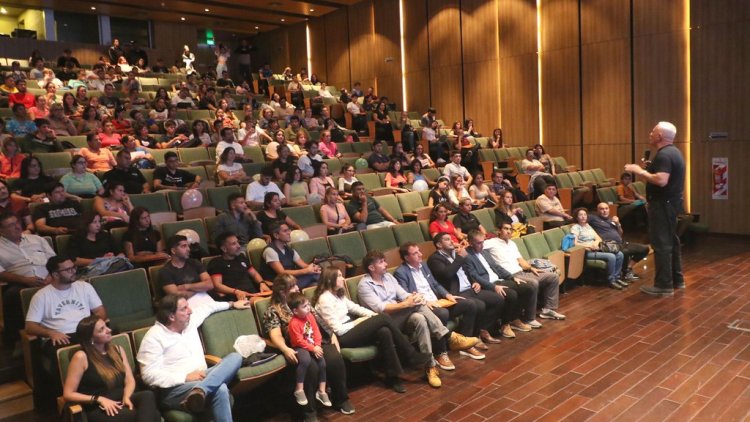 El programa Construyendo Valores colmó el Auditorio Eloy Camus