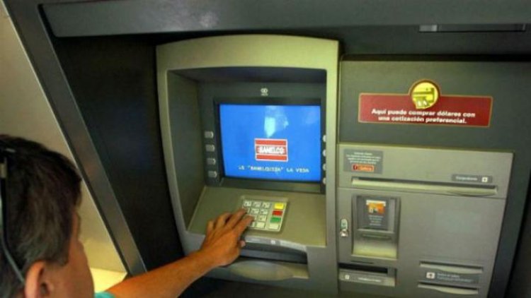 Los empleados públicos tendrán acreditados sus haberes el 30 de abril