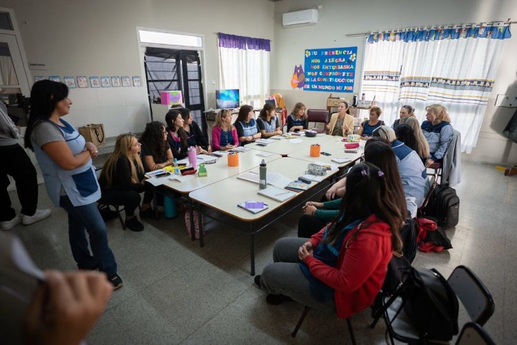Cómo se desarrolla la primera Jornada Institucional 2025 de Educación