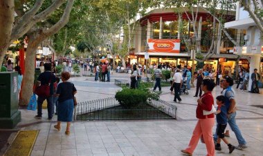 No habrá cambios en el horario del comercio en  San Juan