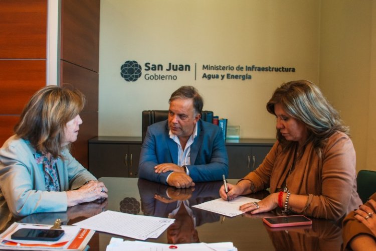 El IPV impulsa un plan para que unas 1500 familias puedan escriturar sus casas