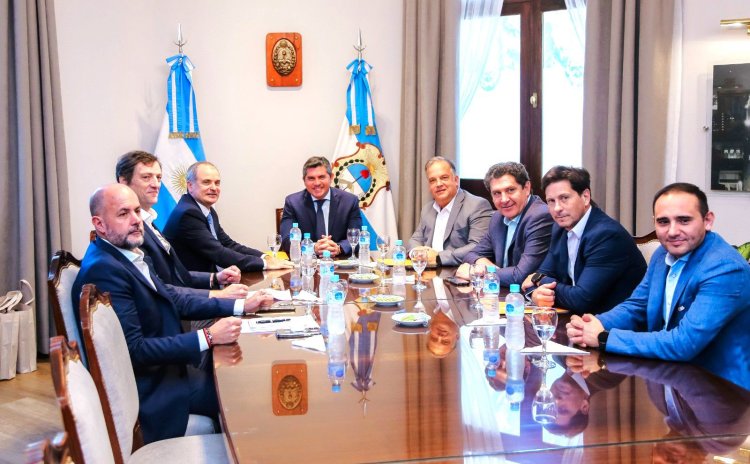 El gobernador Marcelo Orrego anunció la construcción de una nueva planta solar en San Juan