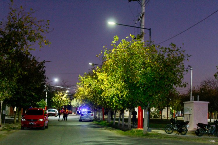 Chimbas sigue sumando nueva iluminación led a sus calles   