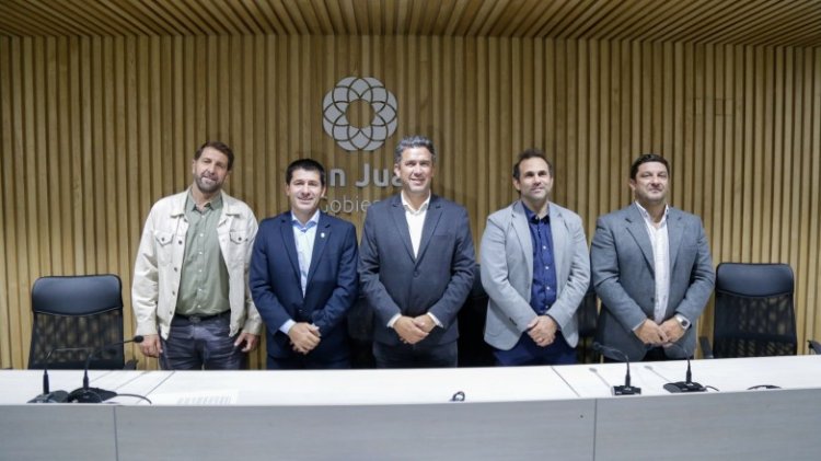 Deporte y la Municipalidad de Capital firmaron un convenio para fortalecer la actividad