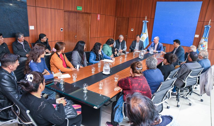El Vicegobernador encabezó una reunión con integrantes de la comunidad de Mogna