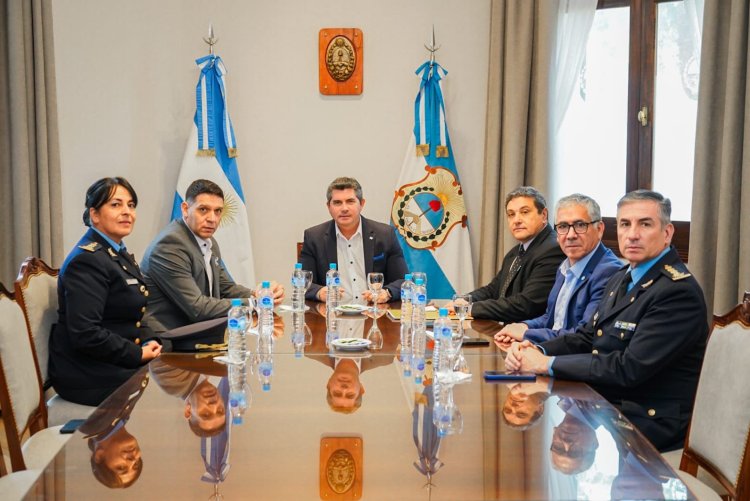 Orrego puso en funciones a una mujer como subjefe de Policía