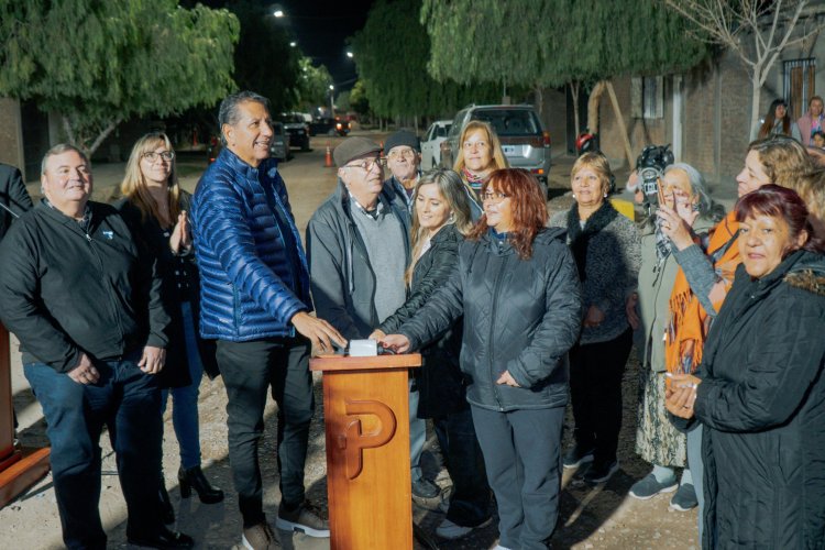 En Pocito dos barrios más de la Zona Norte con nueva iluminación