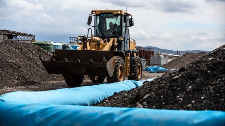 San Juan avanza con el retiro de cenizas acumuladas hace una década
