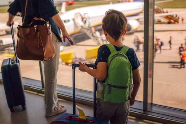 Permisos de viaje al exterior para menores: ya rige el nuevo sistema digital en todo el país