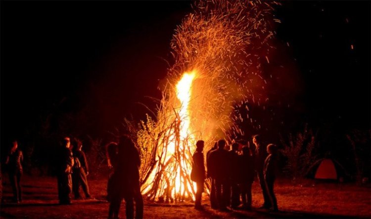 Gran Fogata en Honor a San Juan Bautista en Vísperas del Aniversario de Jáchal