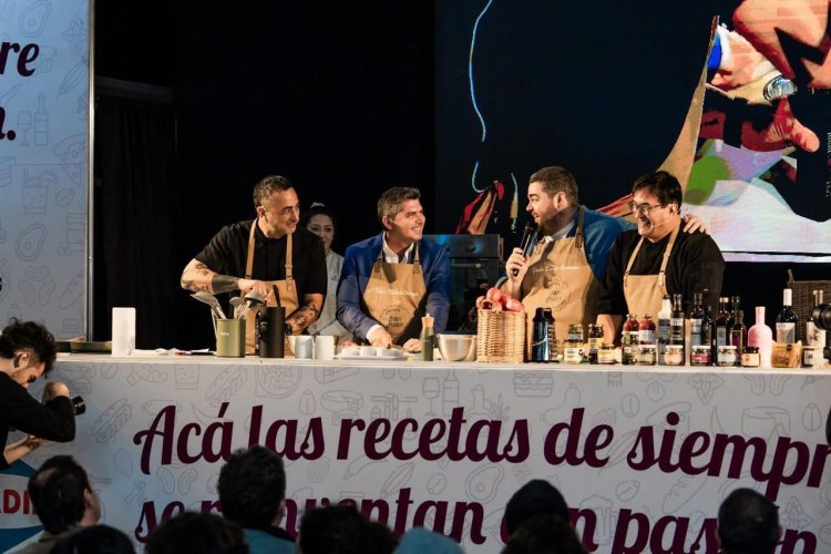 Orrego y Barassi cocinaron juntos en Caminos y Sabores y fueron el centro de todas las miradas