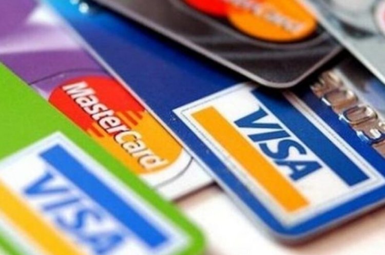 El aguinaldo alivió el bolsillo y frenó el uso de tarjetas en junio