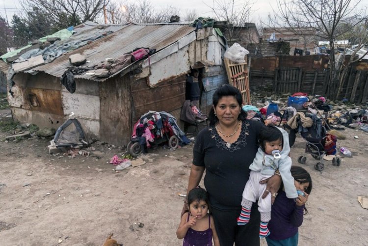 Qué ingresos necesitó una familia tipo en junio para no ser pobre