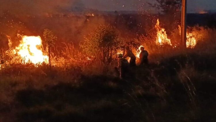 Dos incendios casi simultáneos encendieron las alarmas en San Juan