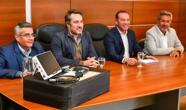 Entregaron cistoscopios para estudios de urología en hospitales provinciales