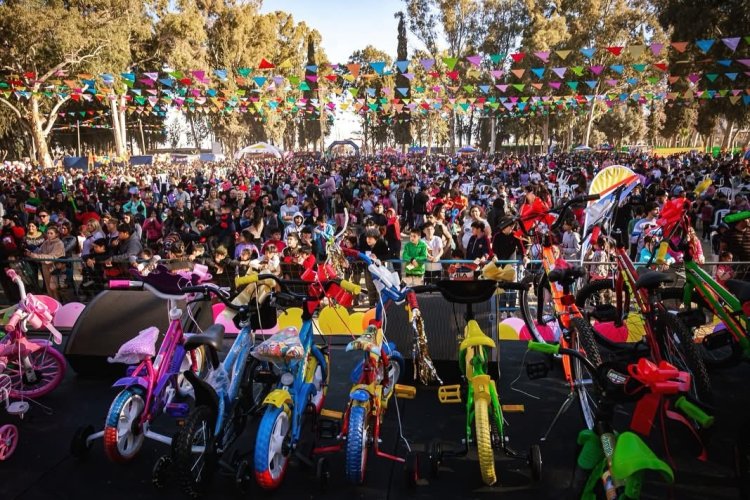 Santa Lucía celebró a lo grande el Día del Niño con un multitudinario chocolate
