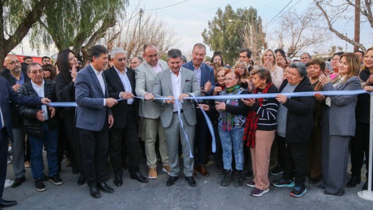 Los vecinos de la Villa Flora ya disfrutan de nuevos pavimentos y tendrán conexiones de cloacas