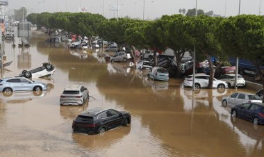 Desastre en España: se inunda Valencia por fuerte temporal de lluvias en tiempo récord