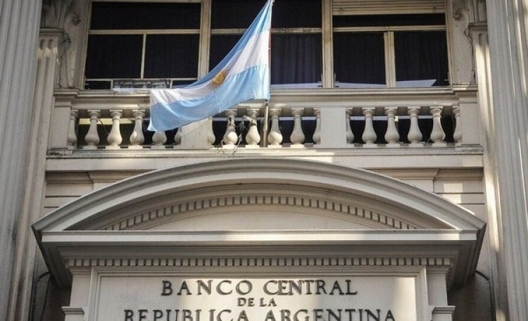 El Banco Central baja las tasas tras el anuncio del Tesoro de EE.UU.