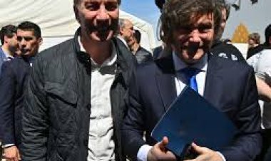 Milei se baja de la Provincia, cancela todos sus actos y deja a Santilli solo