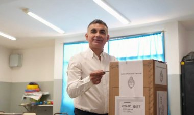 Fabián Gramajo votó acompañado por sus hijas en Chimbas