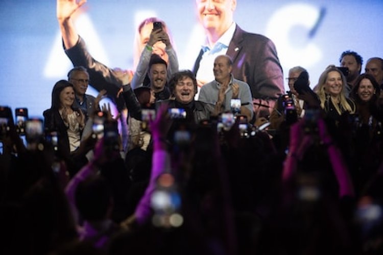 Amplio triunfo de La Libertad Avanza en todo el país con batacazo en provincia de Buenos Aires
