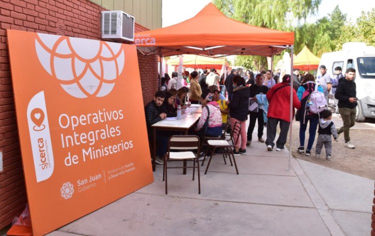 El Ministerio de Gobierno llega a Ullum con DNI, SUBE y asesoramiento