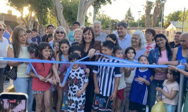 El Barrio Los Tamarindos ya disfruta de su nueva plaza