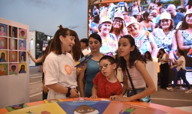 Familia propone un stand con juegos que marcaron generaciones