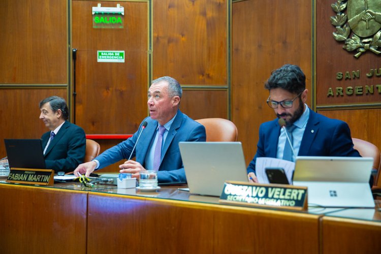 El vicegobernador Martin se refirió a la histórica elección en el recinto legislativo fiscal de la corte