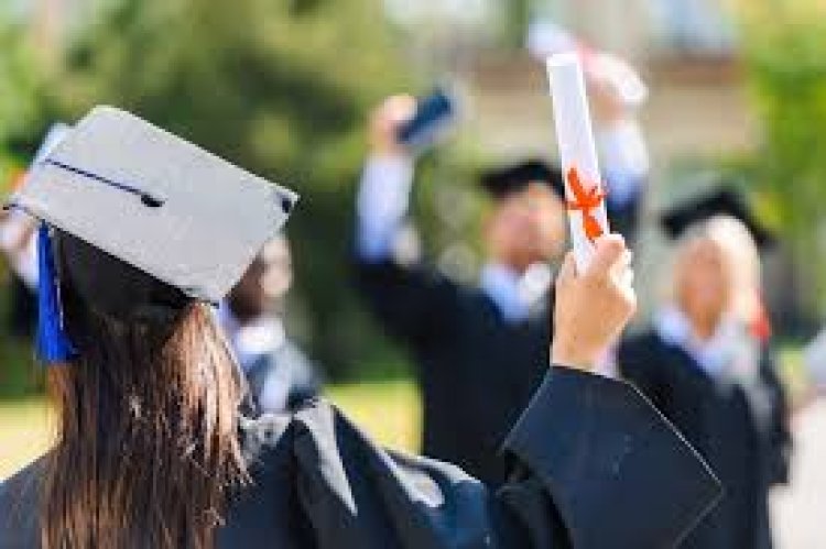 Cuáles serán las tres carreras universitarias con más salida laboral en 2026