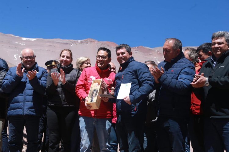 El gobernador Orrego y autoridades chilenas habilitaron el Paso de Agua Negra