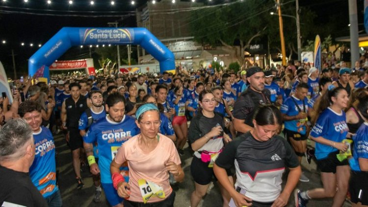 La carrera Santa Lucía corre de noche tuvo récord de participantes