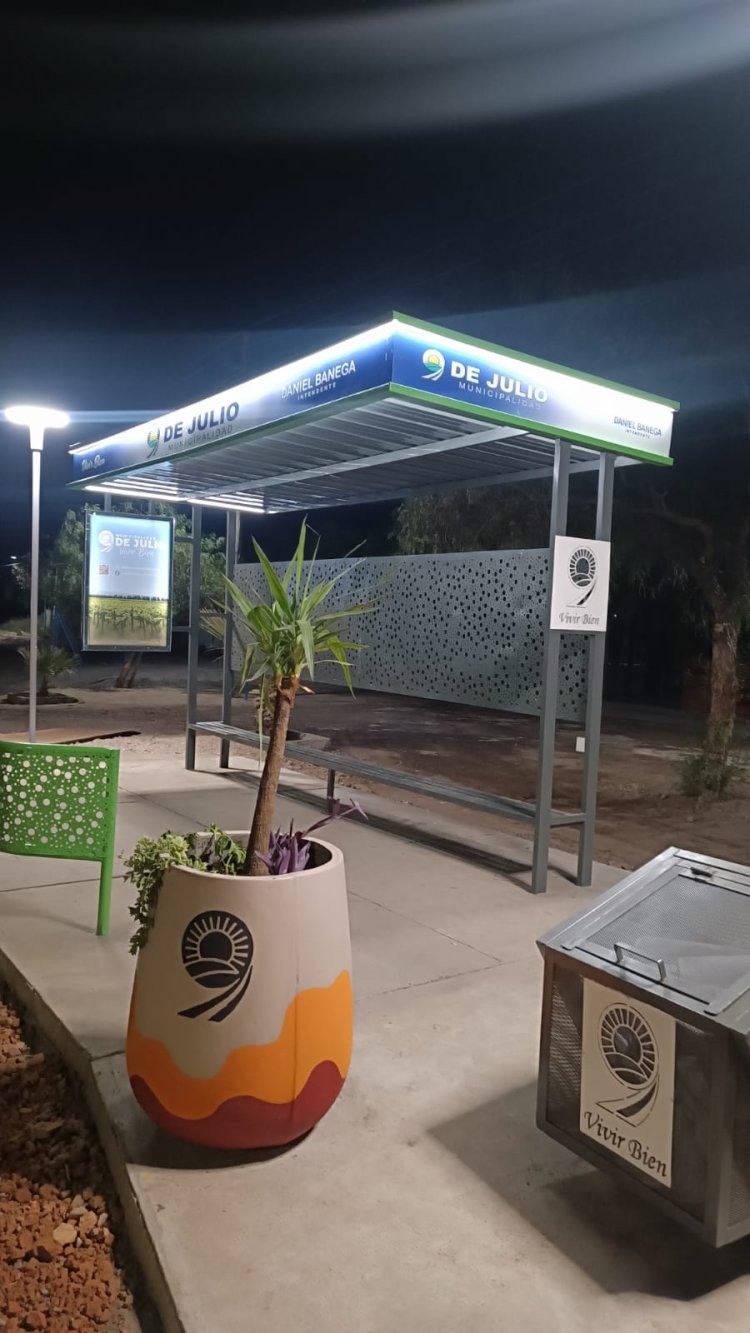 9 de Julio inauguró dársenas y paradas de colectivo frente a un colegio que está sobre la Ruta N°20